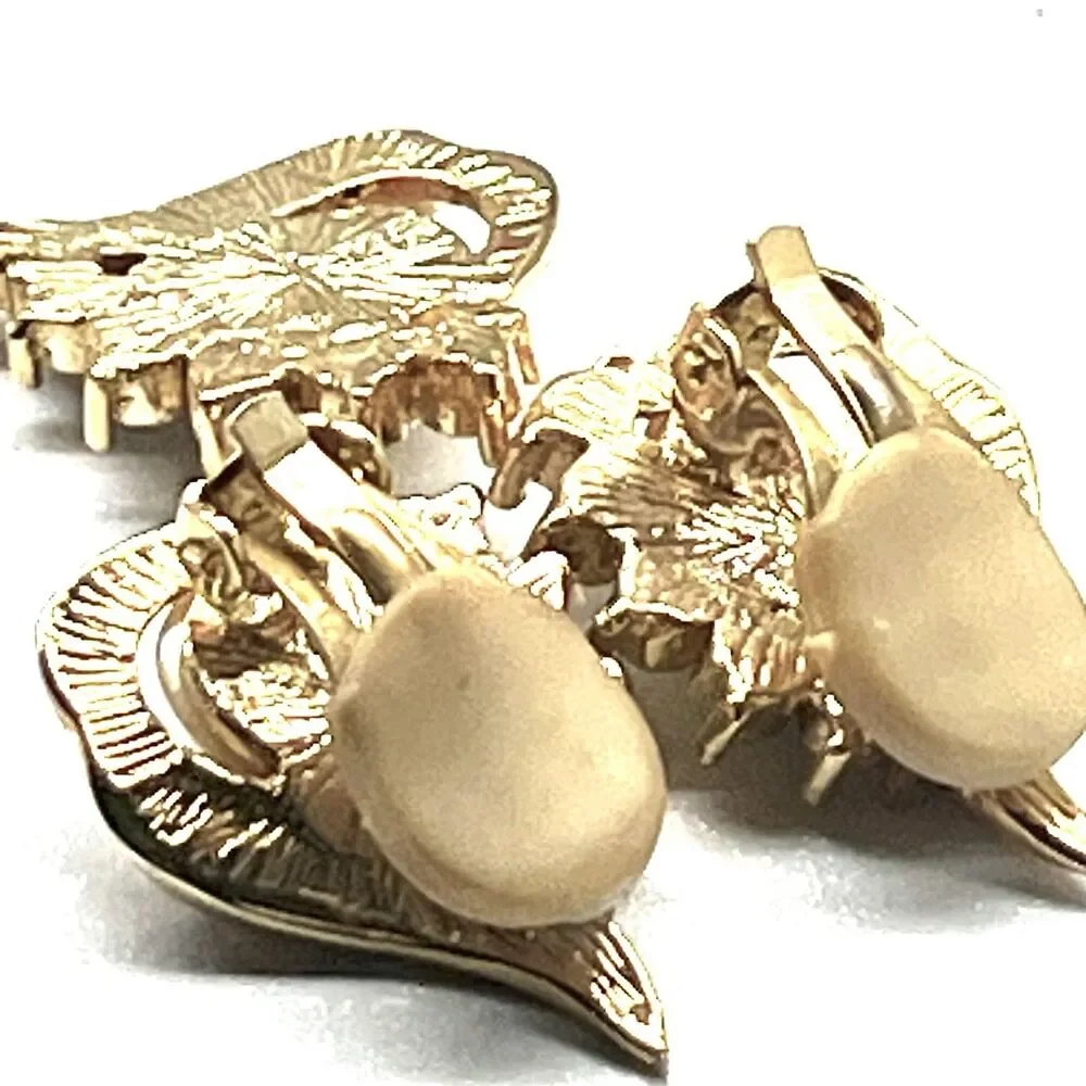 Bridal Necklace /Earring Set ~Faux Pearls~ Diamond Accents~ Gold Tone~ Vintage